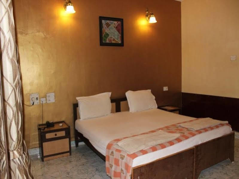 Dona Julia Beach Resort Calangute Ngoại thất bức ảnh