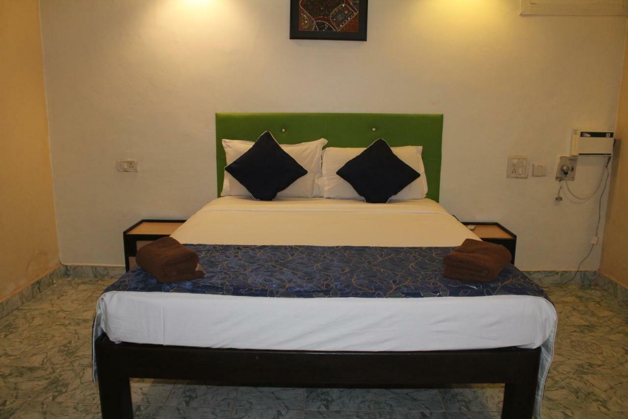 Dona Julia Beach Resort Calangute Ngoại thất bức ảnh